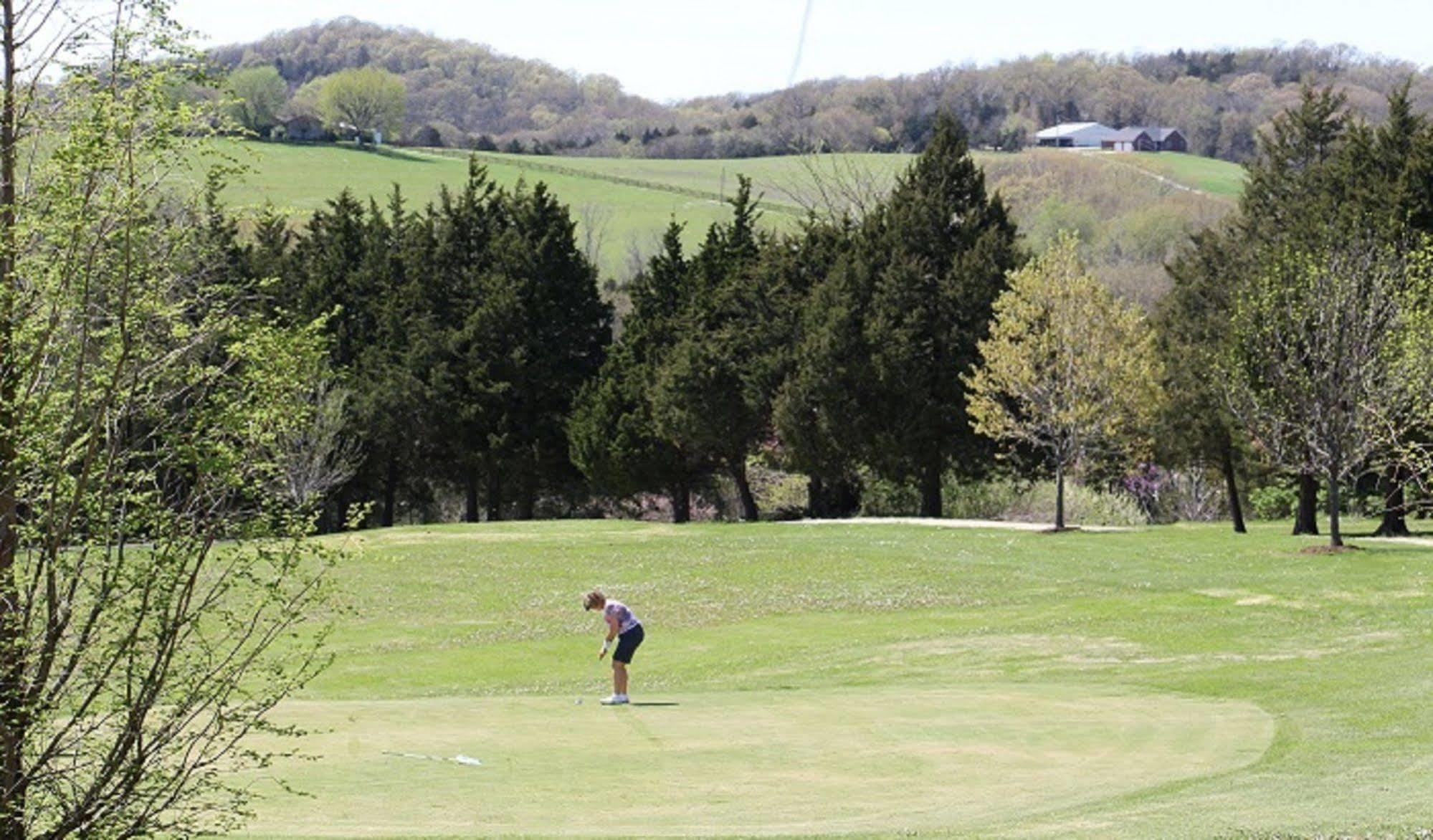 ホテル Cedar Creek New Haven エクステリア 写真