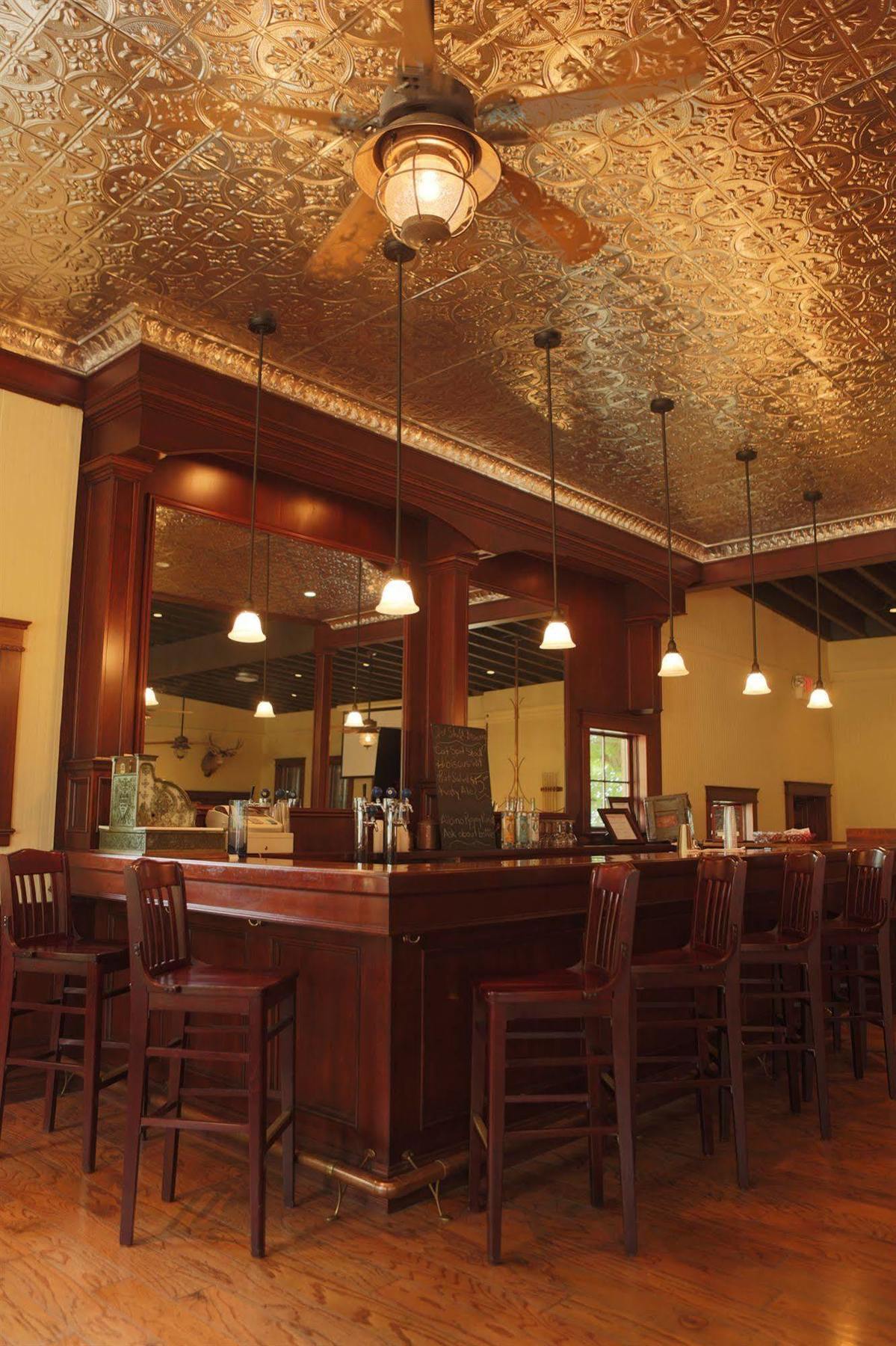 ホテル Cedar Creek New Haven エクステリア 写真